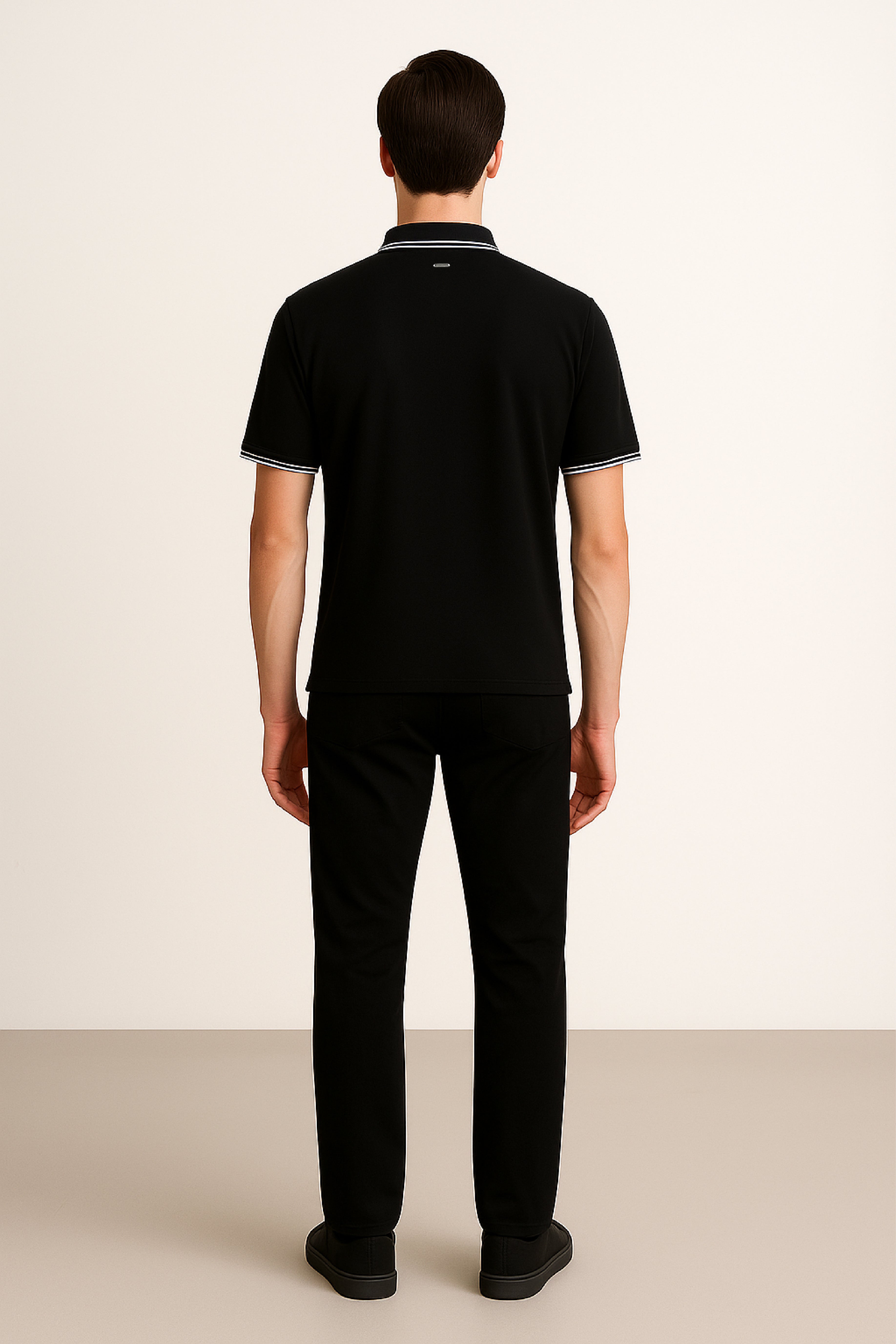 POLO BLACK CON PLACA Y CREMALLERA