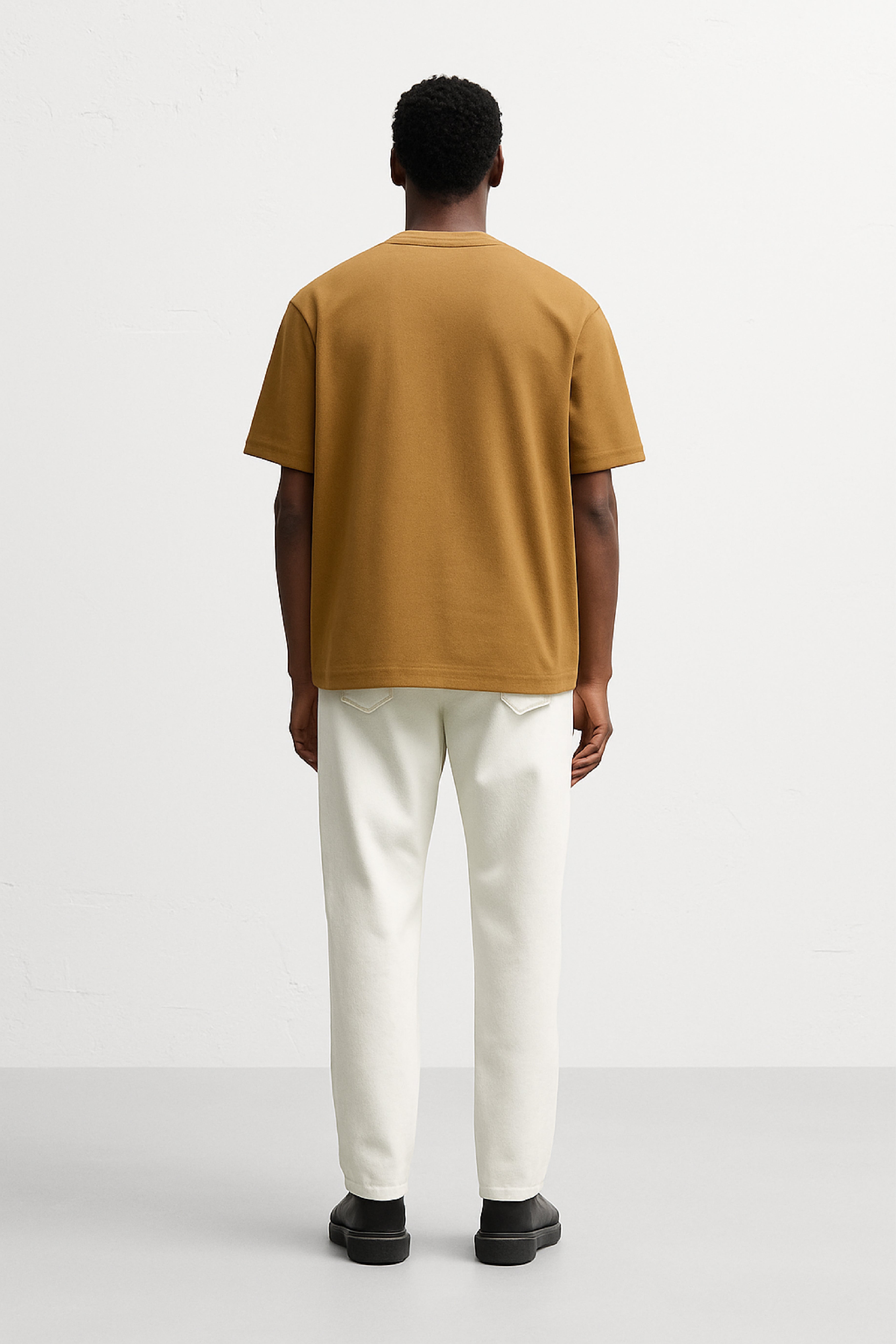 CAMISETA OCRE MECLIER GALLERY LOGOTIPO