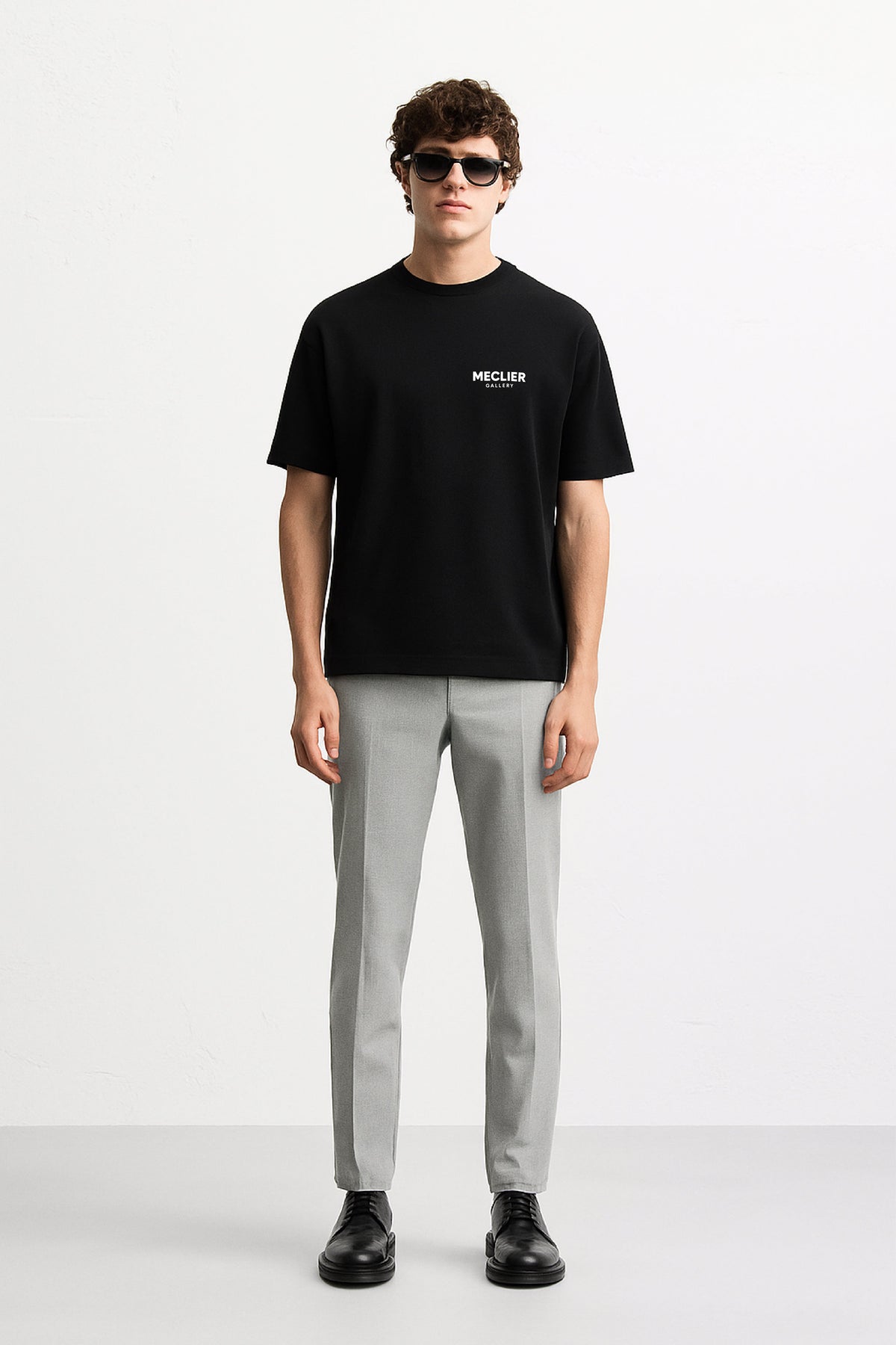 CAMISETA NEGRA MECLIER GALLERY LOGOTIPO