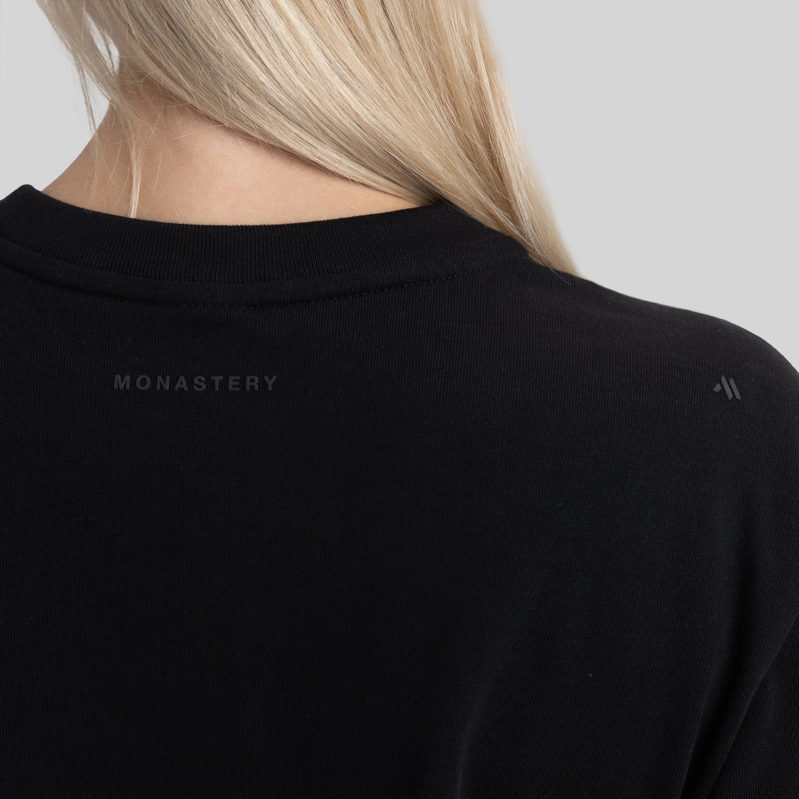 SKODA CROP TOP BLACK