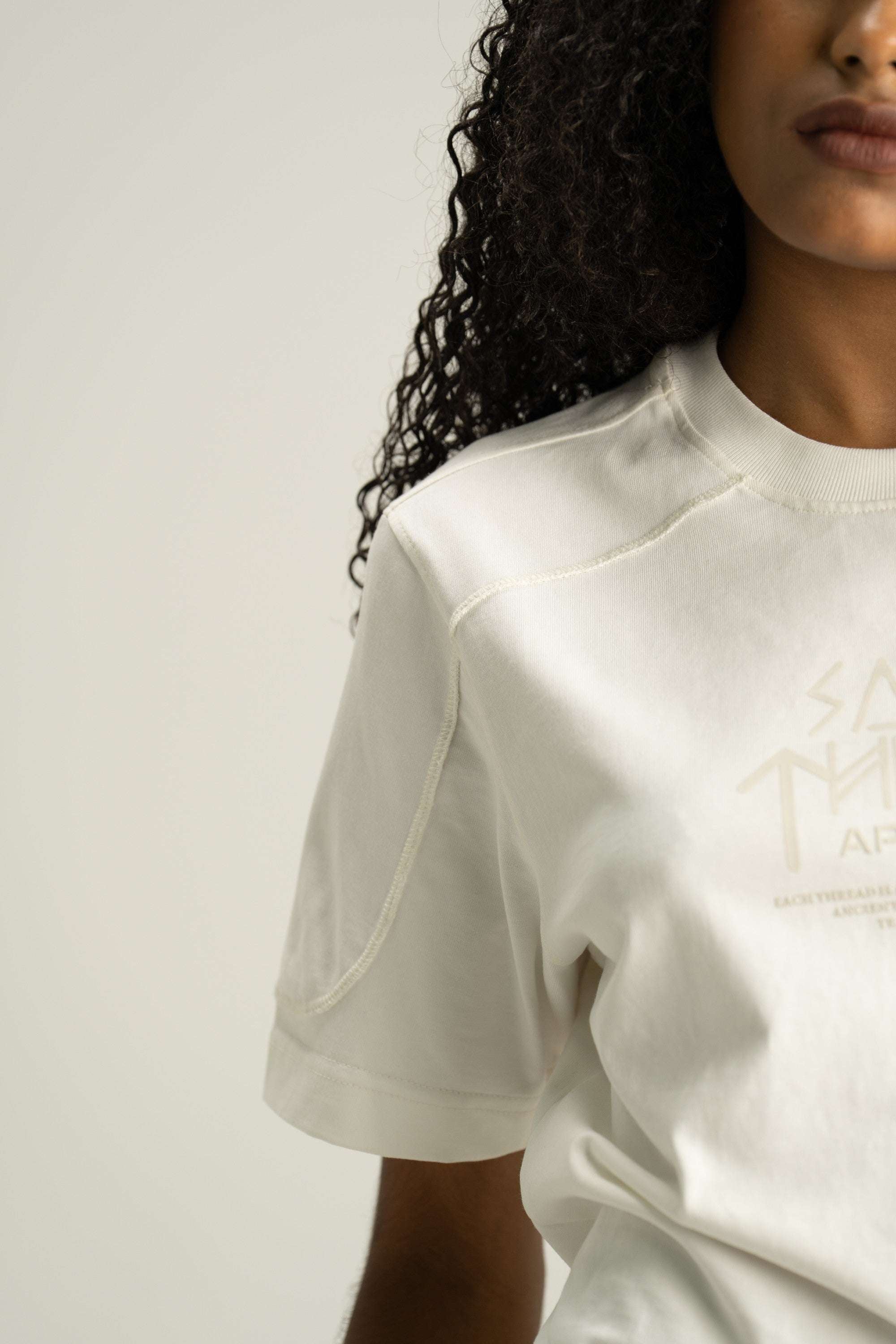 NALA T-SHIRT - AP CROWN - ANCESTRAL STREETWEAR